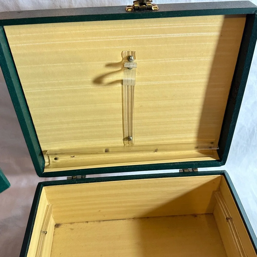 Vintage Jewelry Box Forest Green Good Faux Leather Brass Latch Top Handle Case